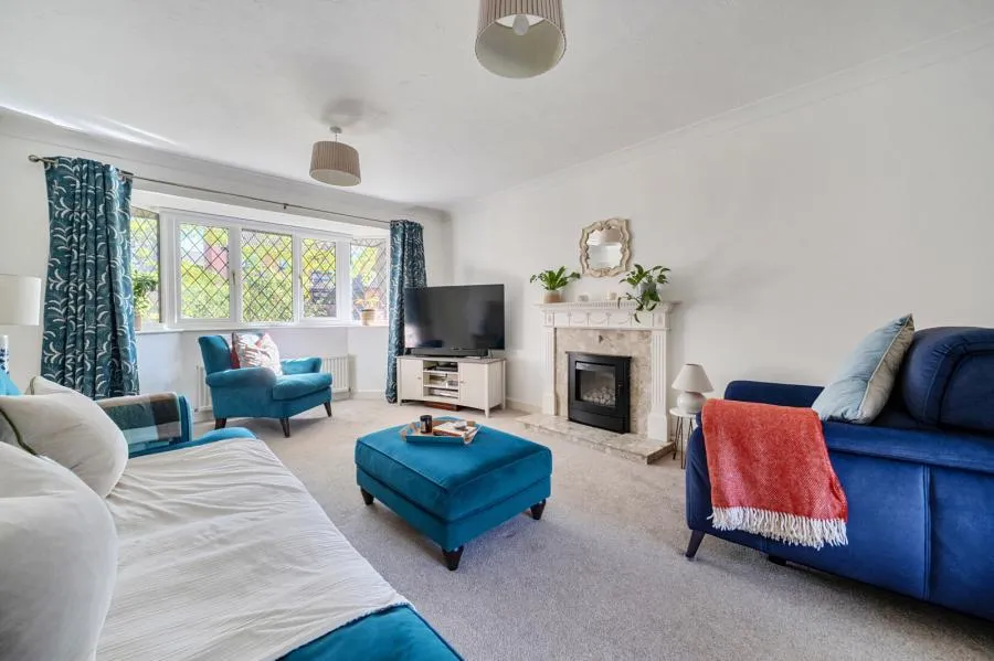 Bishops Grove, Windlesham, GU20, photo 10