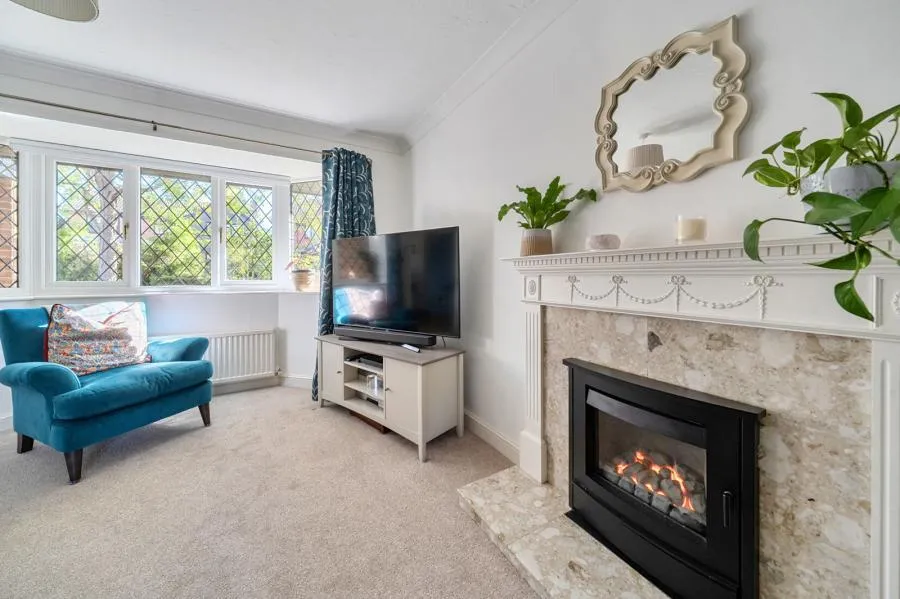 Bishops Grove, Windlesham, GU20, photo 11