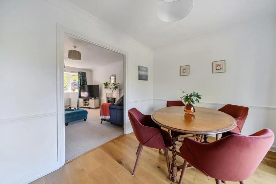 Bishops Grove, Windlesham, GU20, photo 5