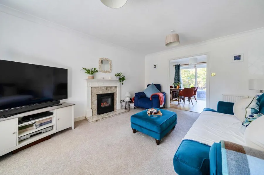 Bishops Grove, Windlesham, GU20, photo 12