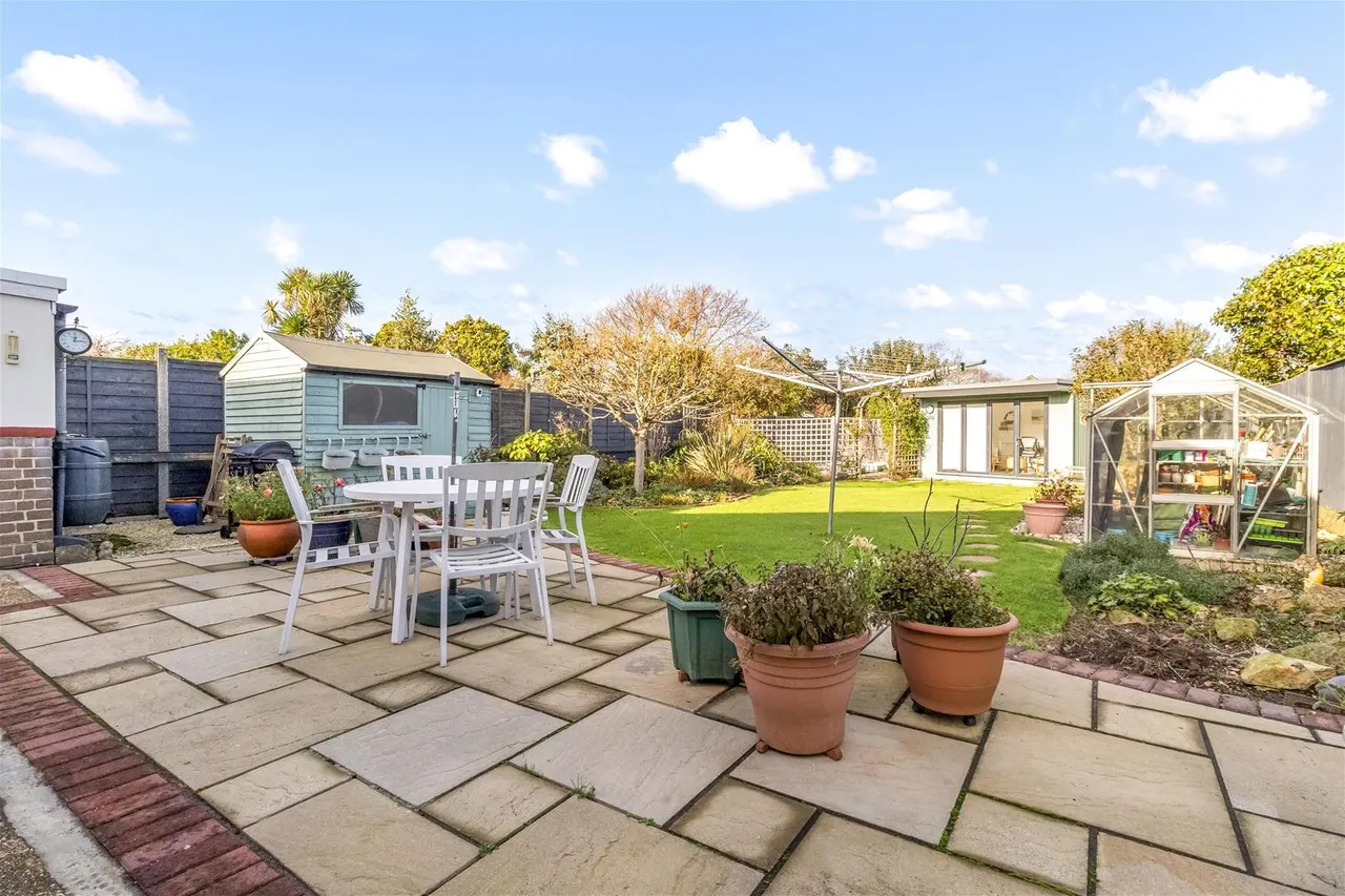 Thakeham Drive, Goring-By-Sea, Worthing, photo 22