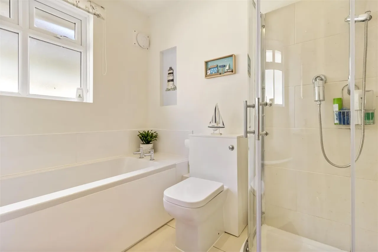 Thakeham Drive, Goring-By-Sea, Worthing, photo 11