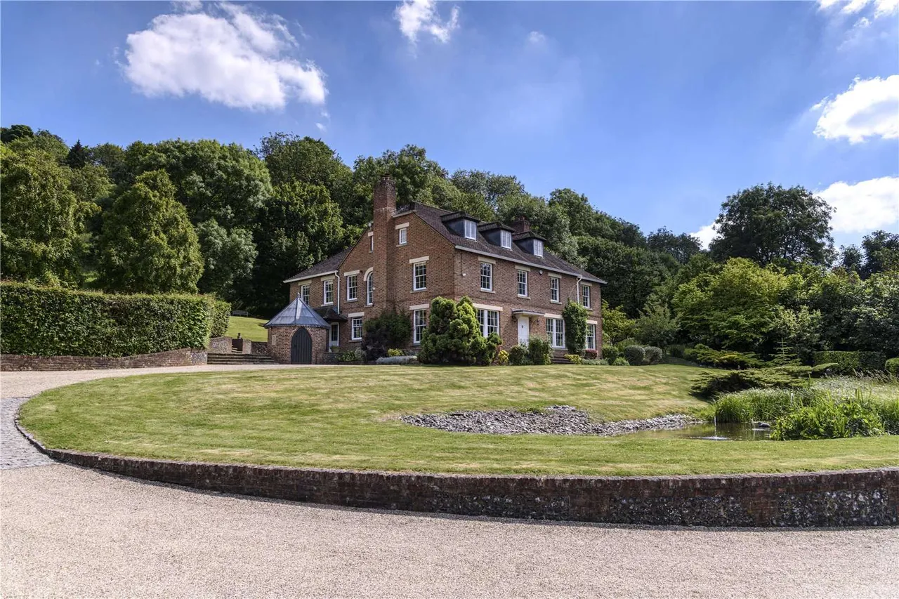 6 bed house for sale — Chinnor Hill, Chinnor, Oxfordshire, OX39 4BB