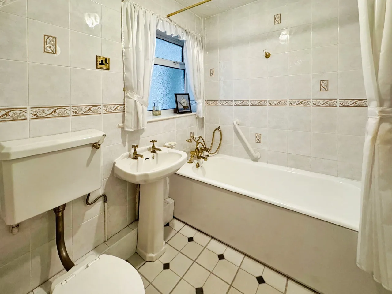 Shelone Road, Neath, SA11, photo 8