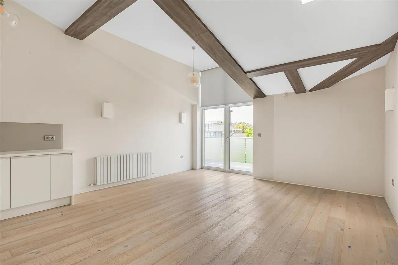 Lambton Road, London, SW20, photo 6