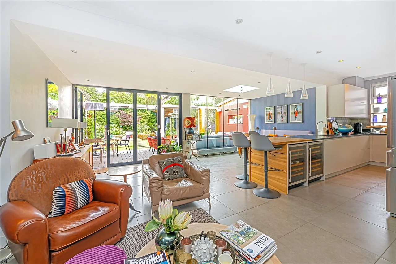 Ormond Crescent, Hampton, TW12 2TQ, photo 3