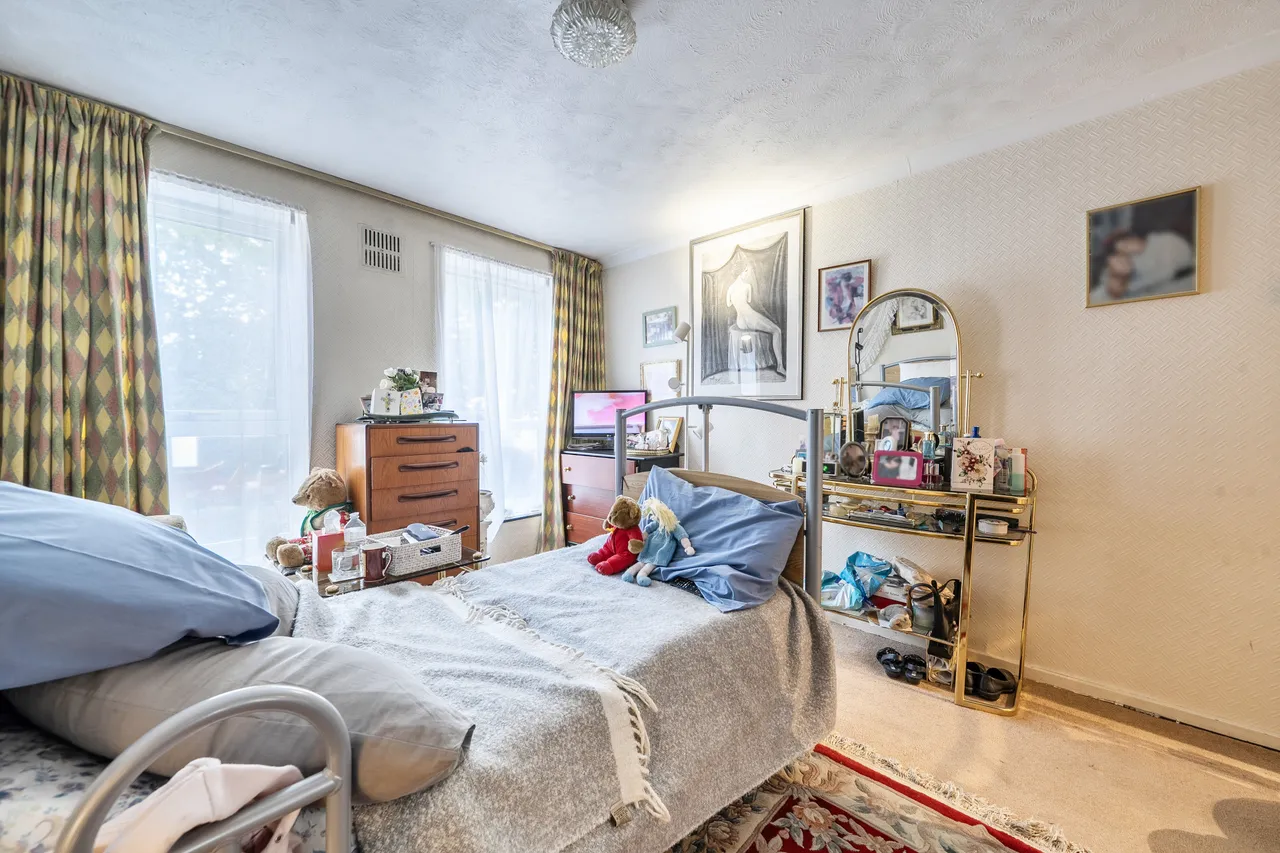 2 Nevill Court, Edith Terrace, London, photo 7