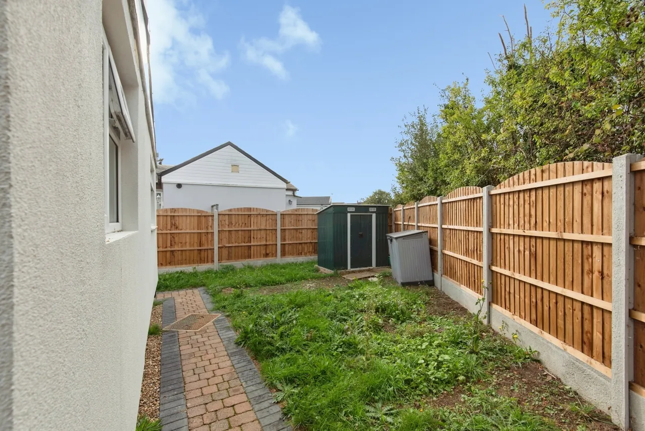 Bedford Road, Lower Stondon, SG16, photo 13