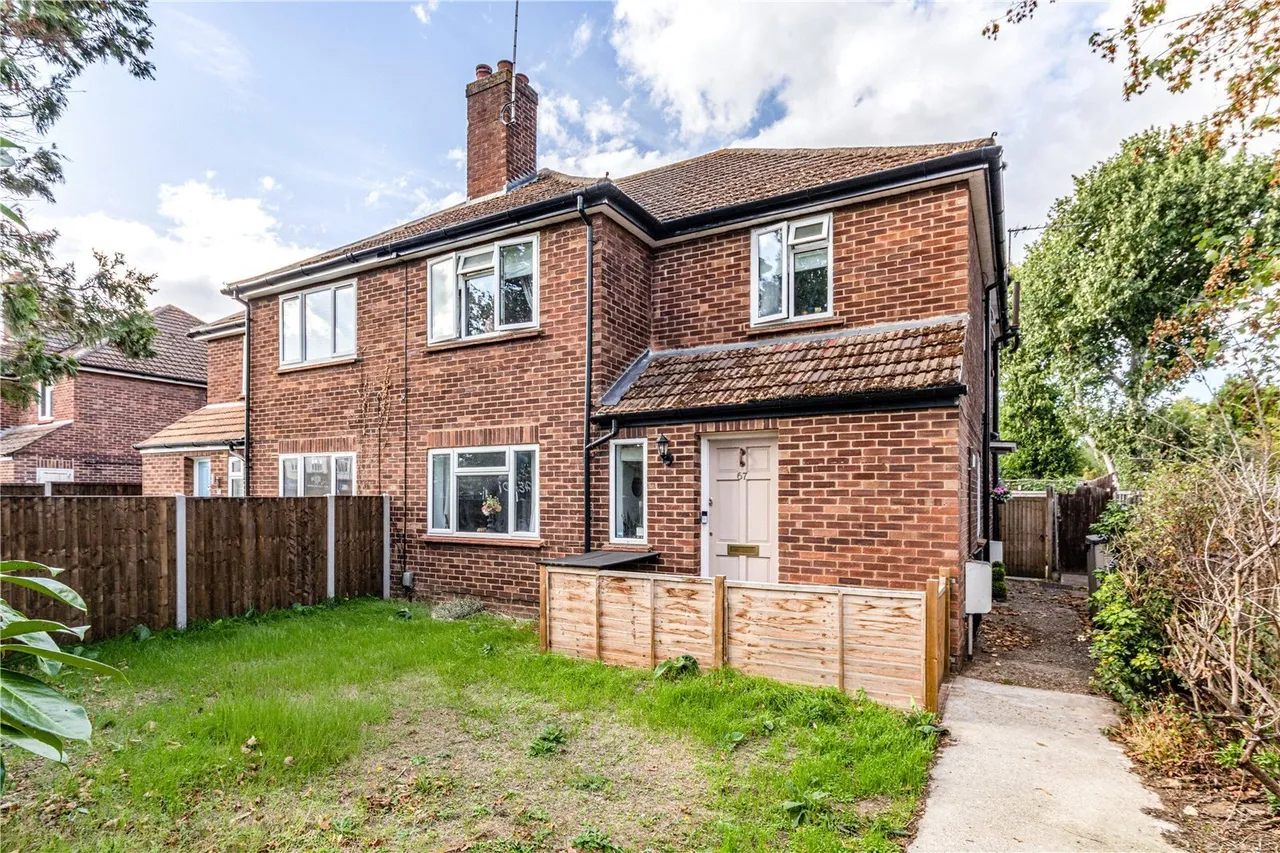 High Road, Byfleet, photo 14