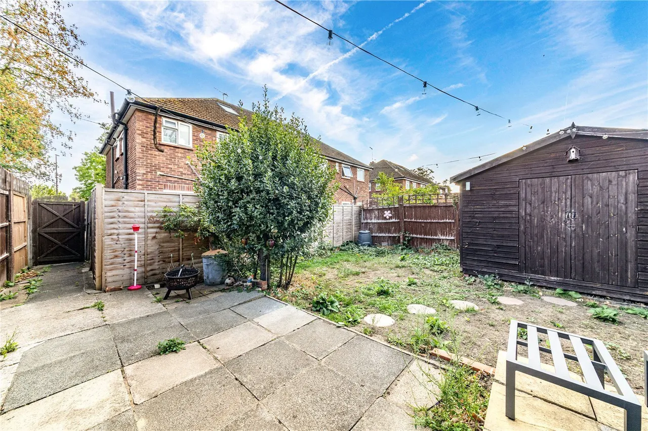 High Road, Byfleet, photo 13