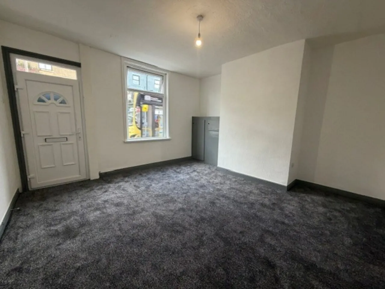 Oldham Road, Rochdale, OL11, photo 2