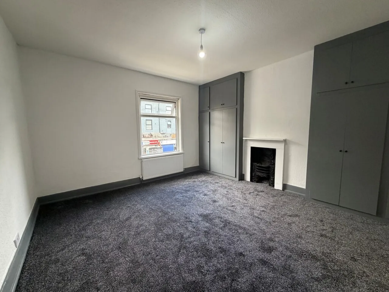 Oldham Road, Rochdale, OL11, photo 6