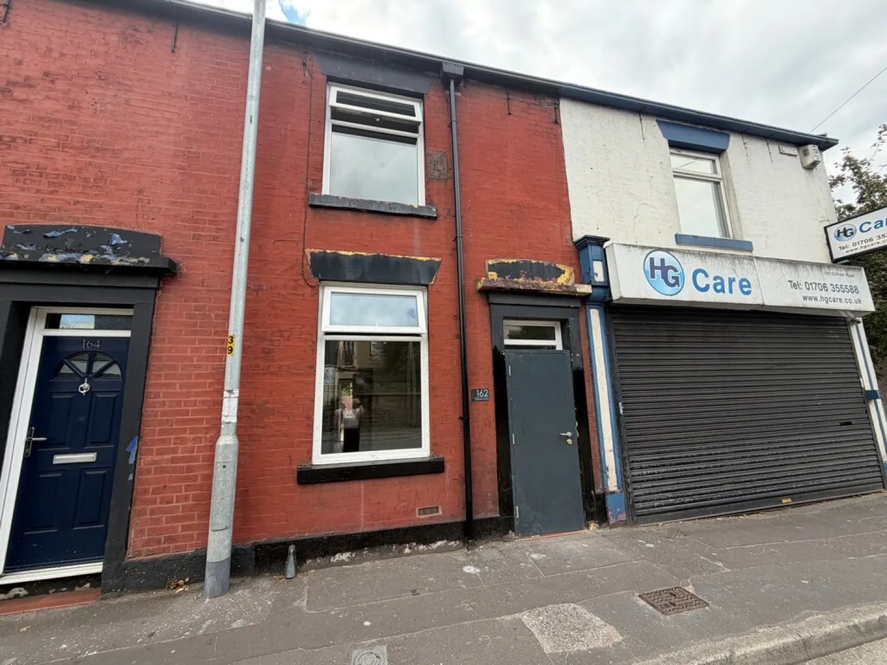 1 bed house to rent, Oldham Road, Rochdale, OL11