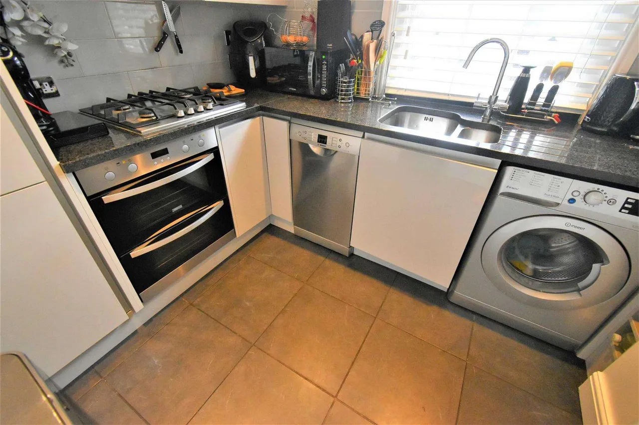 Pier Road, Greenhithe, DA9, photo 8