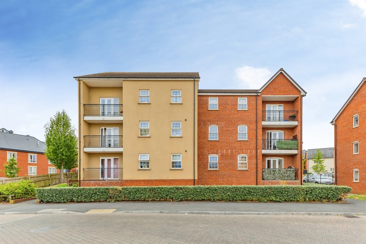 2 bed flat for sale, Harris Place, Exeter, EX1