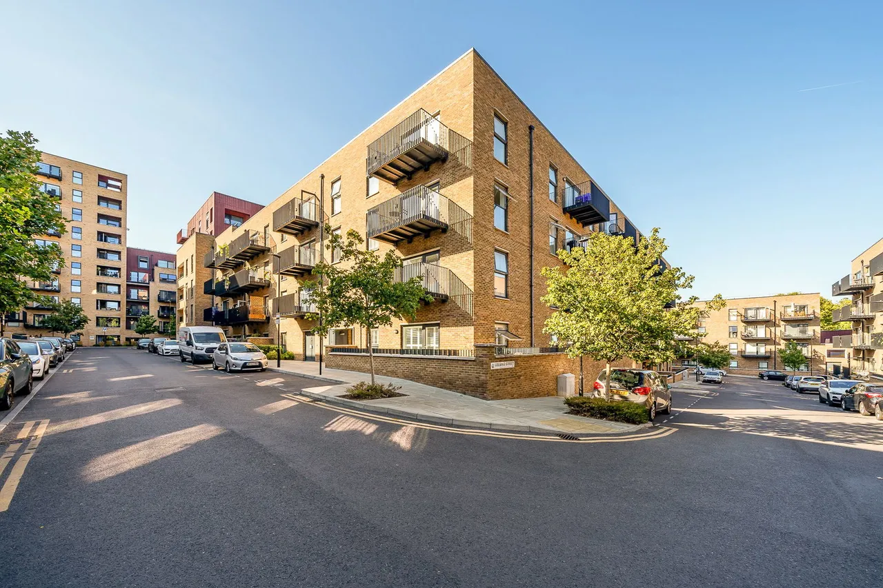 2 bed flat for sale, Brumwell Avenue, Woolwich, SE18