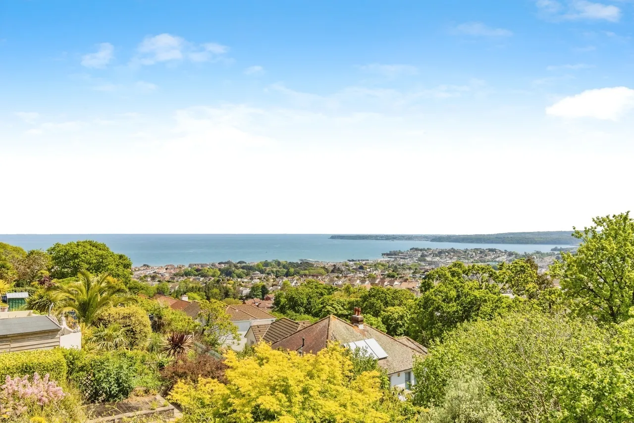 Dolphin Crescent, Paignton, TQ3, photo 9
