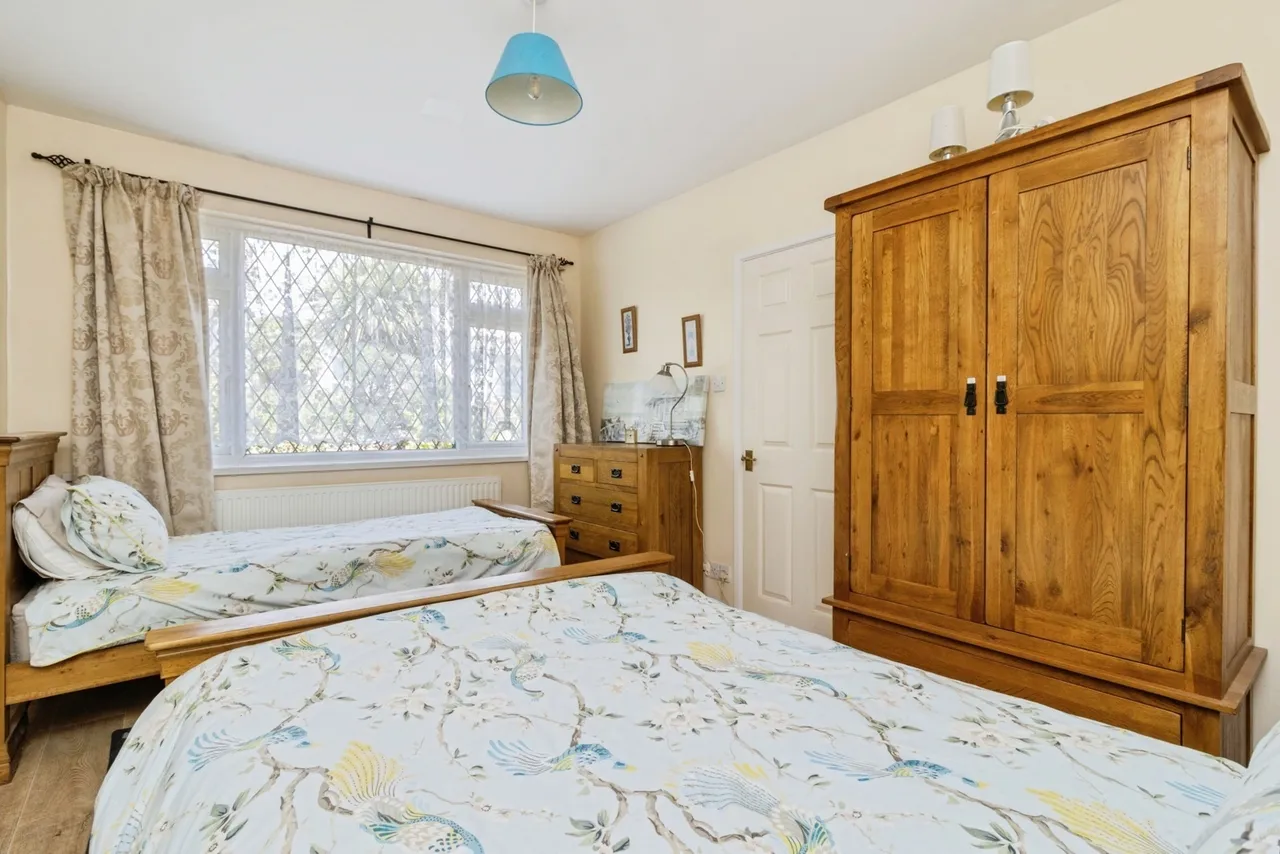Dolphin Crescent, Paignton, TQ3, photo 13