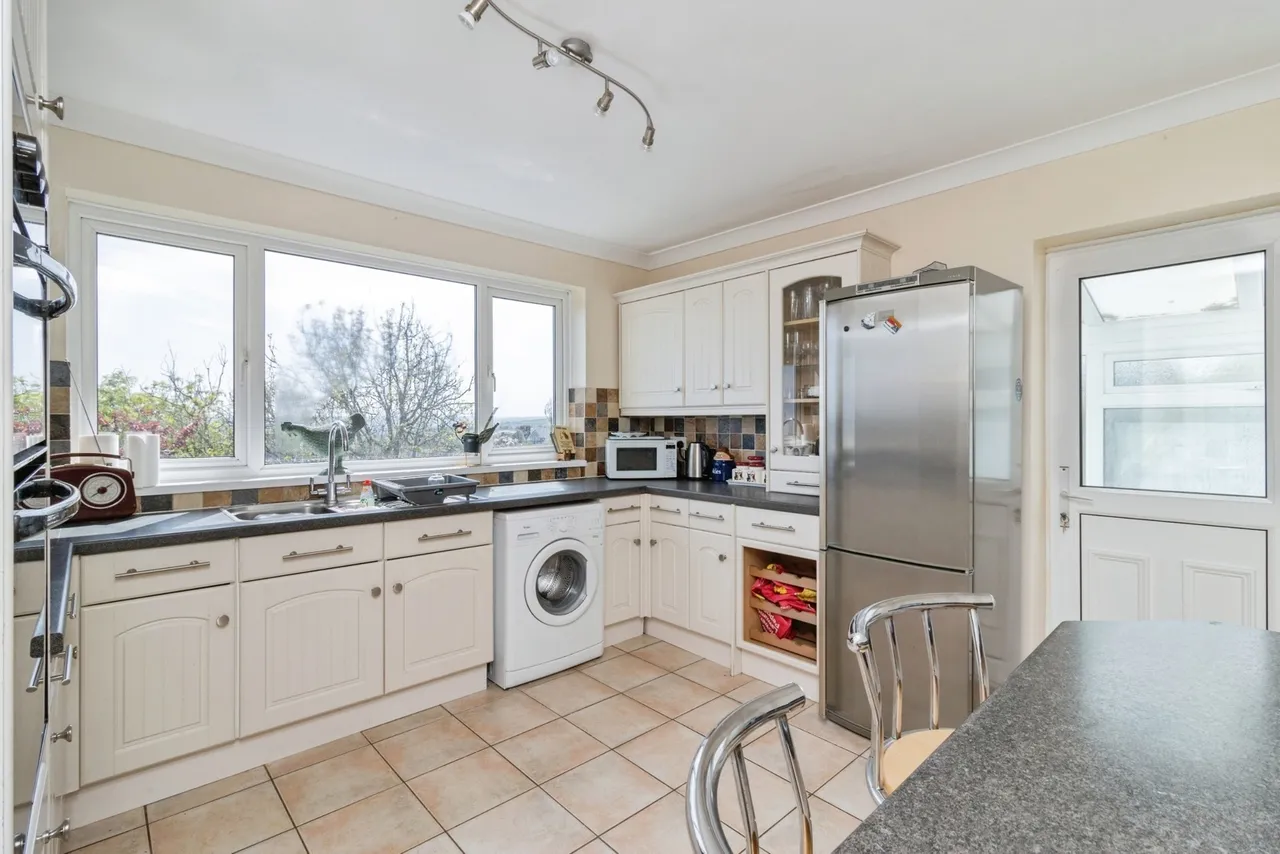 Dolphin Crescent, Paignton, TQ3, photo 8