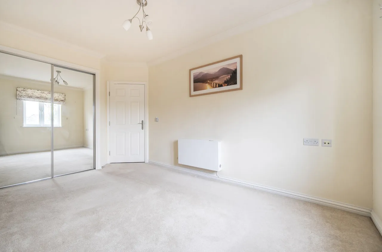 Grove Road, Woking, GU21, photo 4