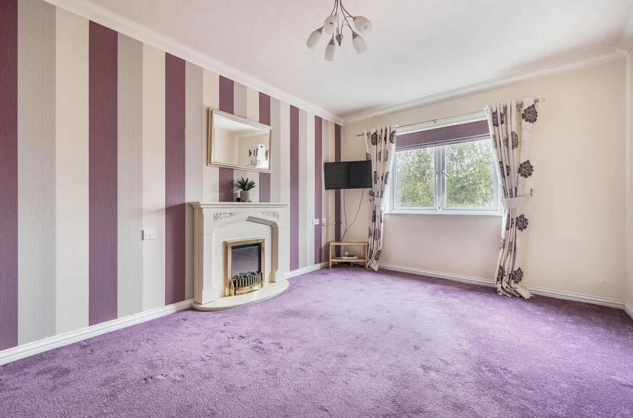 Grove Road, Woking, GU21, photo 2