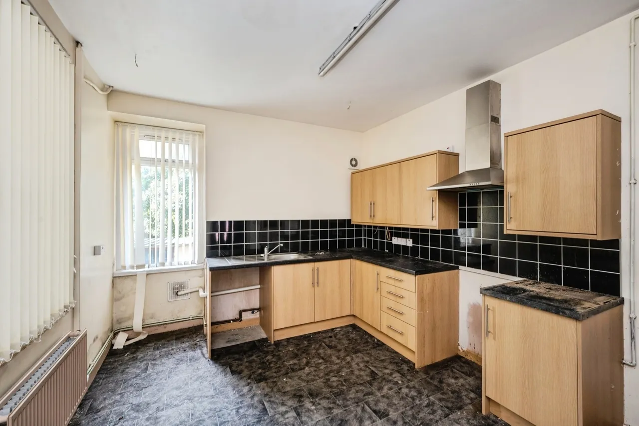 Armine Road, Fforestfach, SA5, photo 10