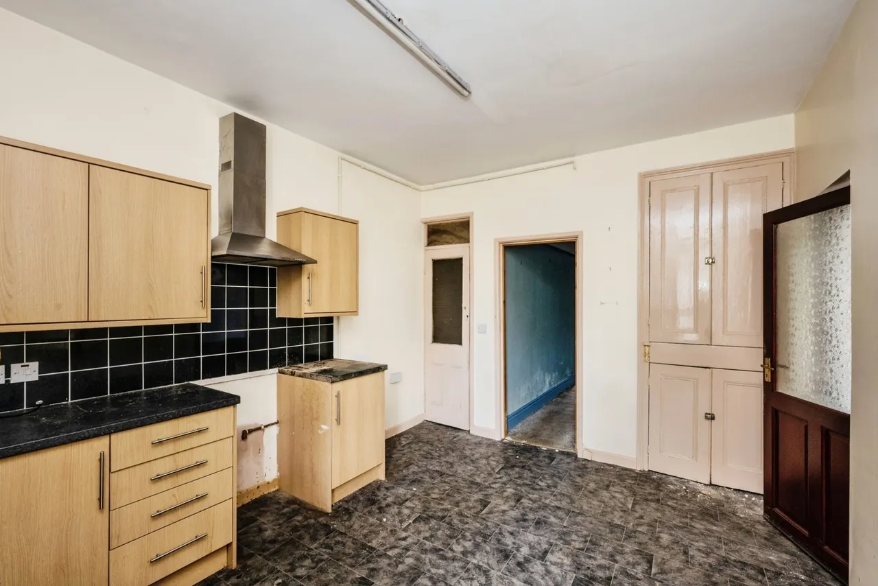 Armine Road, Fforestfach, SA5, photo 8