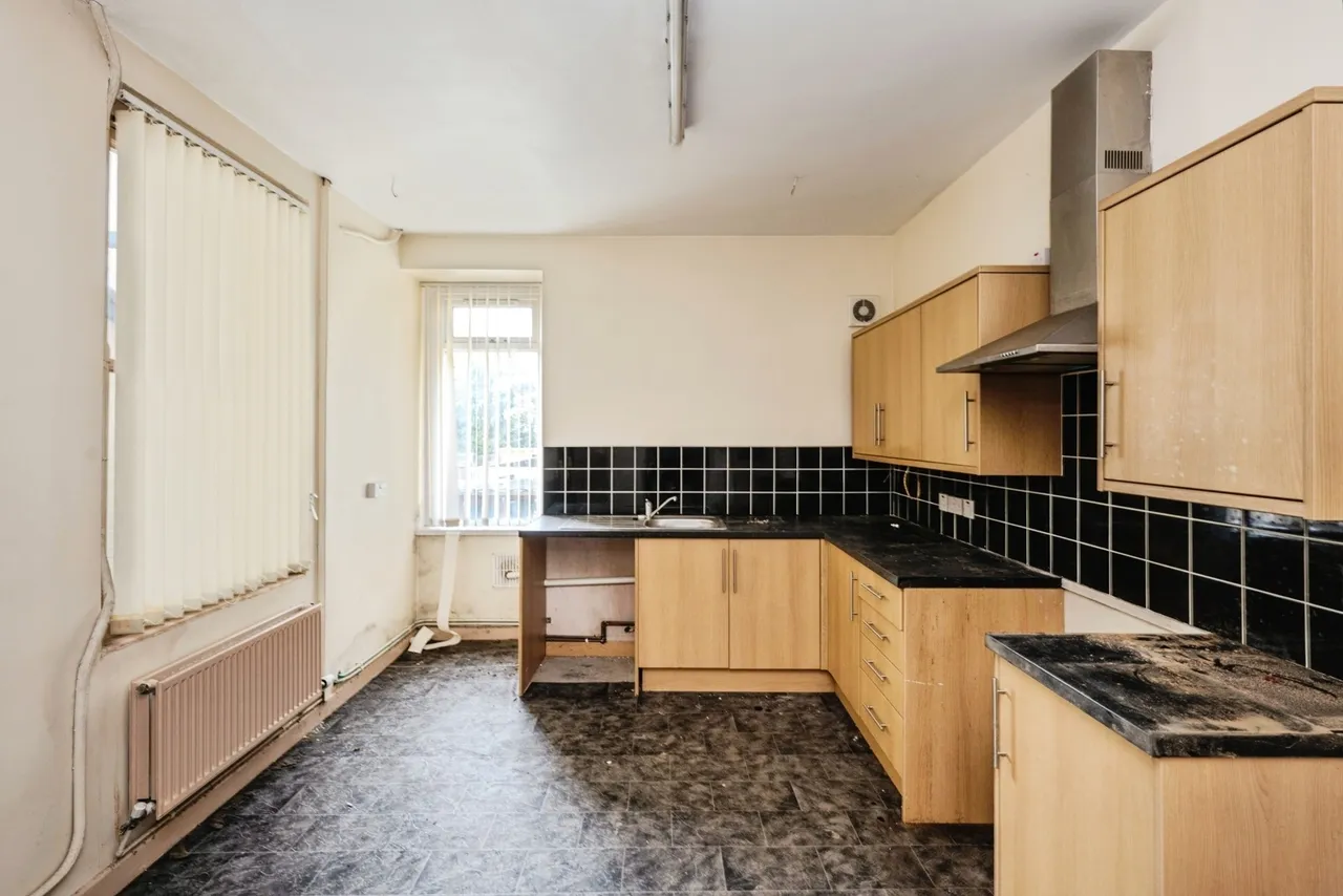 Armine Road, Fforestfach, SA5, photo 9