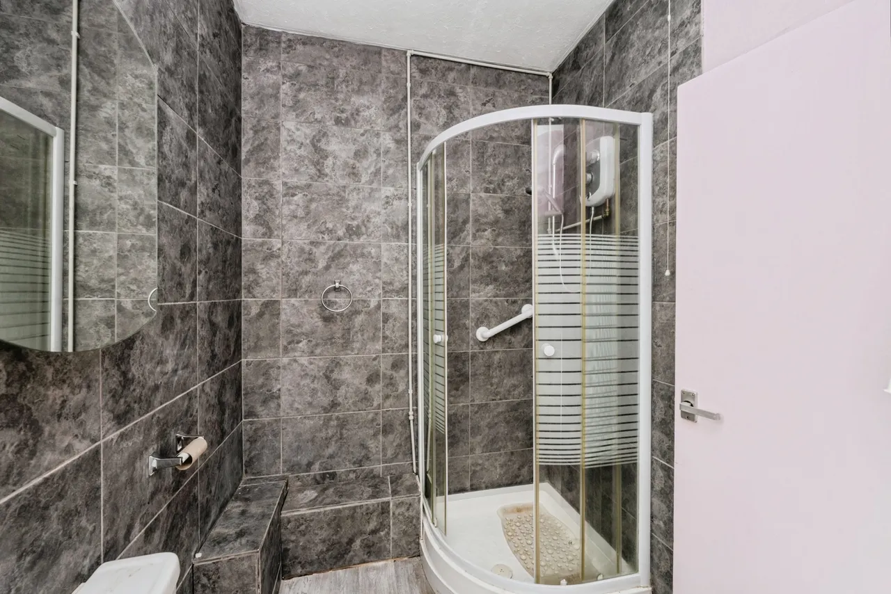Armine Road, Fforestfach, SA5, photo 16
