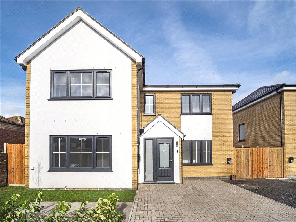 4 bed house to rent, Todd Close, Bexleyheath, DA6