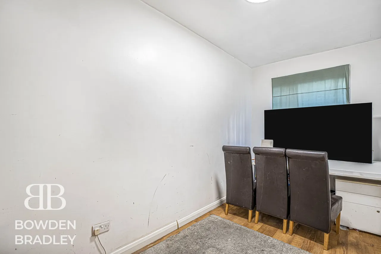 Clayhall Avenue, Clayhall, IG5, photo 10