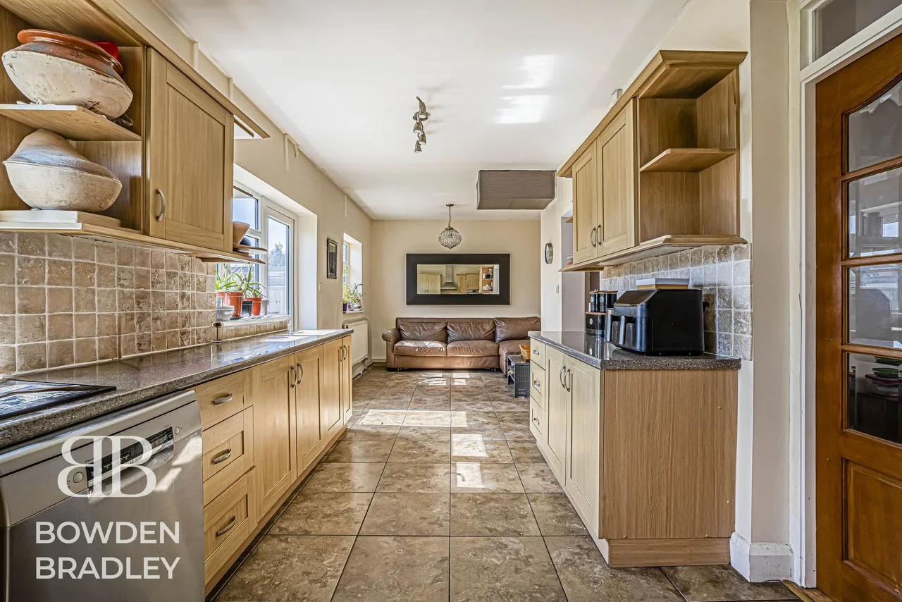 Clayhall Avenue, Clayhall, IG5, photo 4