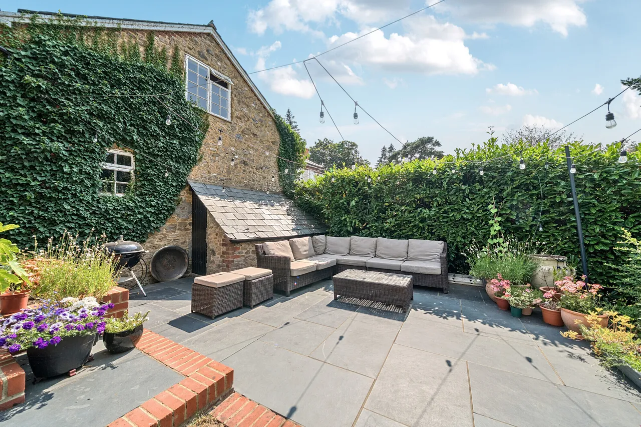 Lodge Hill Road, Farnham, GU10, photo 7
