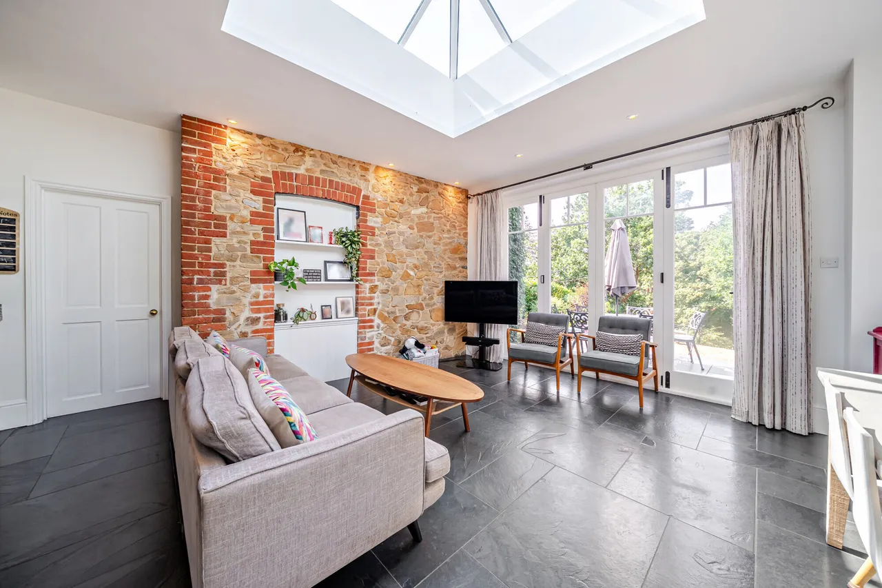 Lodge Hill Road, Farnham, GU10, photo 9
