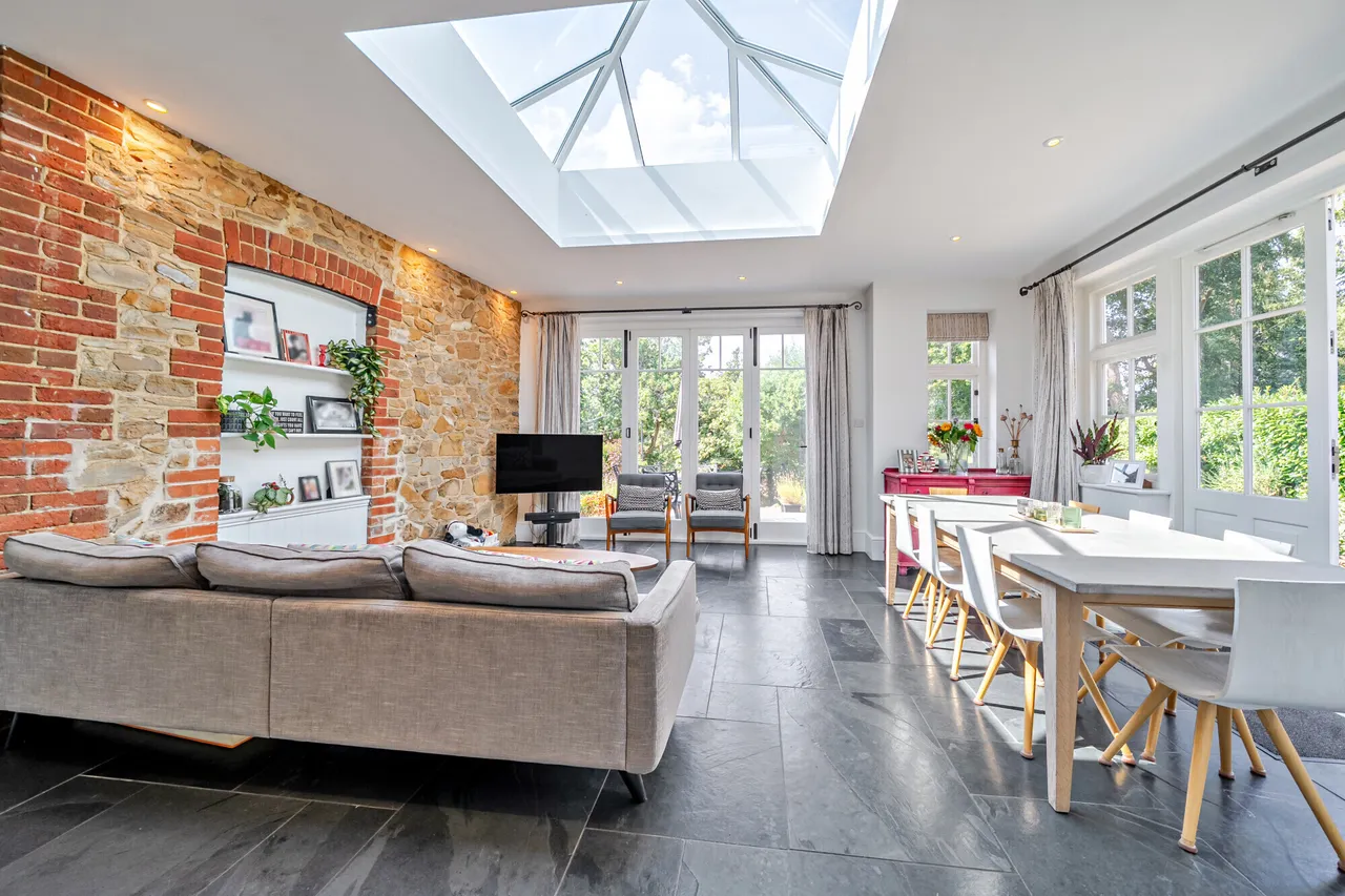 Lodge Hill Road, Farnham, GU10, photo 4