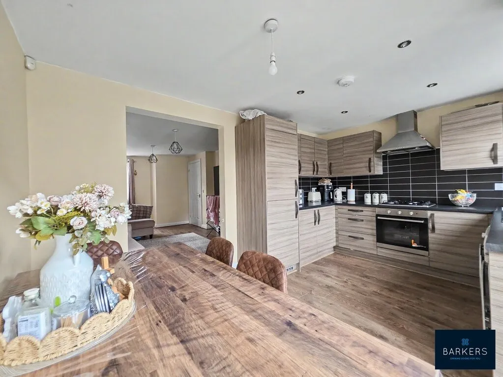 Vulcan Street, Bradford, BD4, photo 2