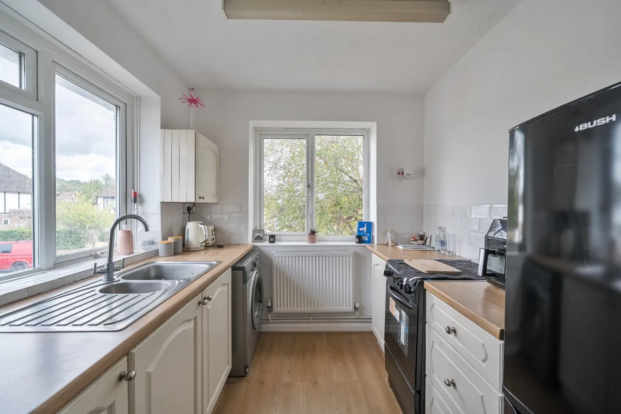 Cissbury Avenue, Findon Valley, BN14, photo 3