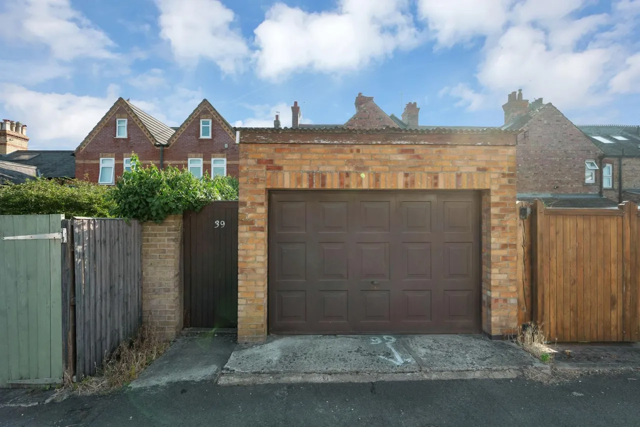 Queen Street, Stamford, PE9, photo 12