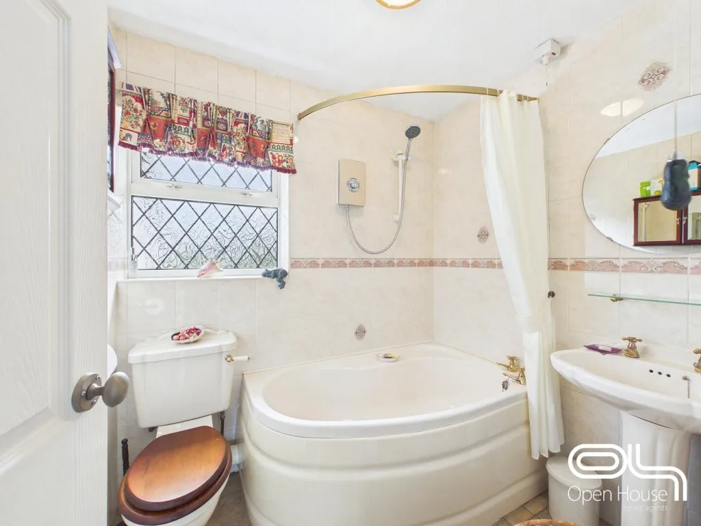 Green Road, Weston, ST18, photo 13