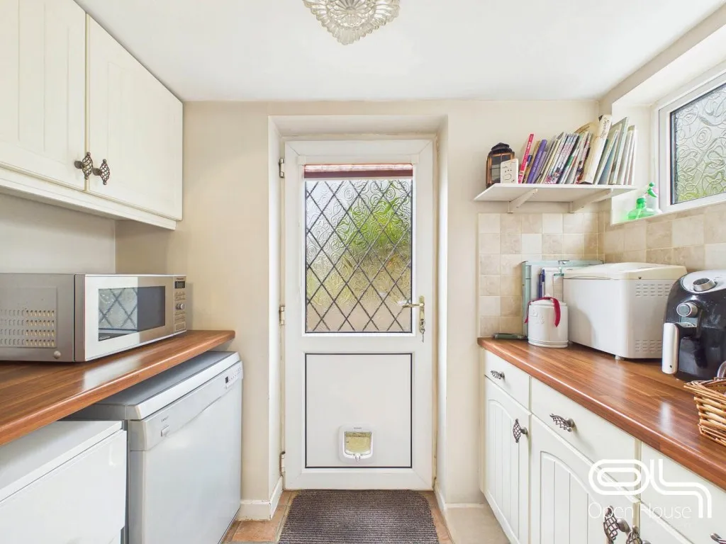 Green Road, Weston, ST18, photo 9