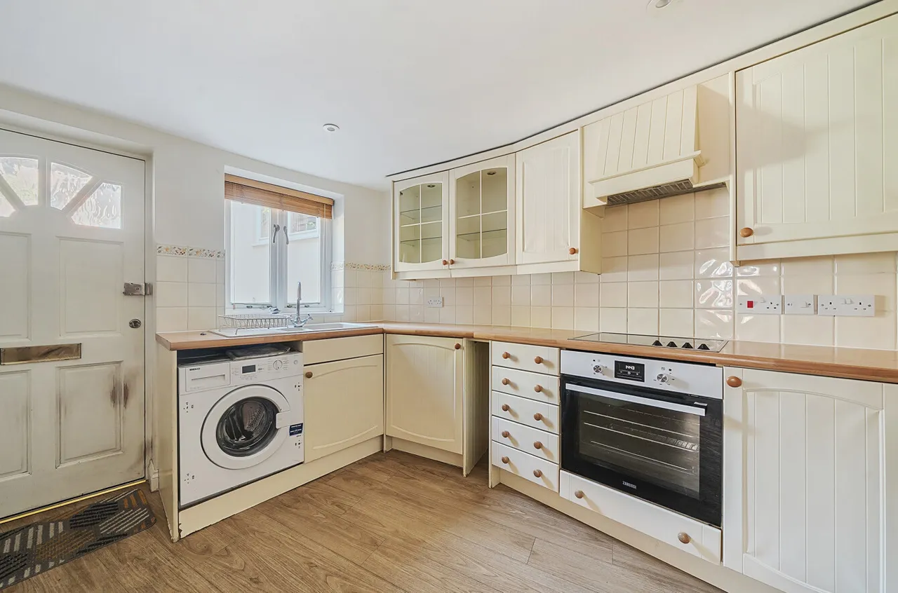 Mint Street, Godalming, GU7, photo 5