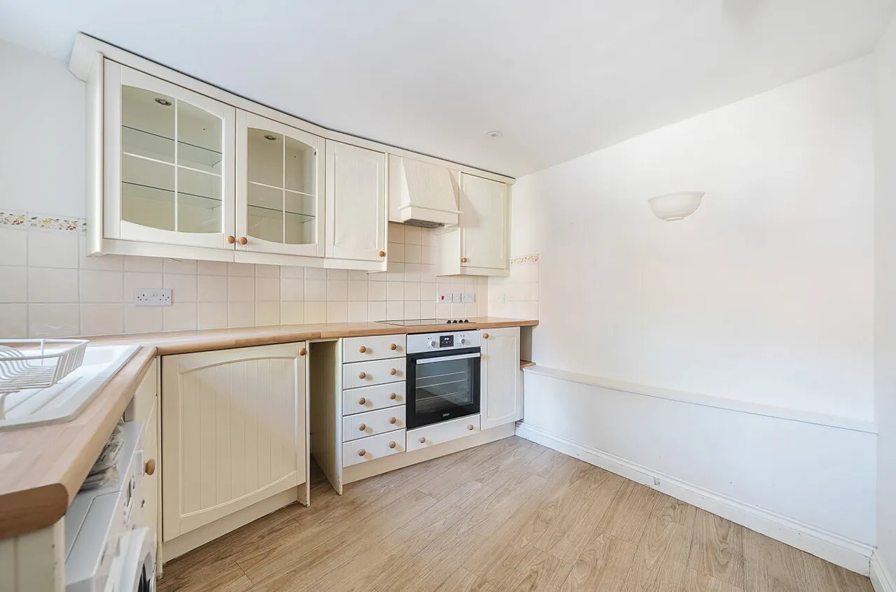 Mint Street, Godalming, GU7, photo 6