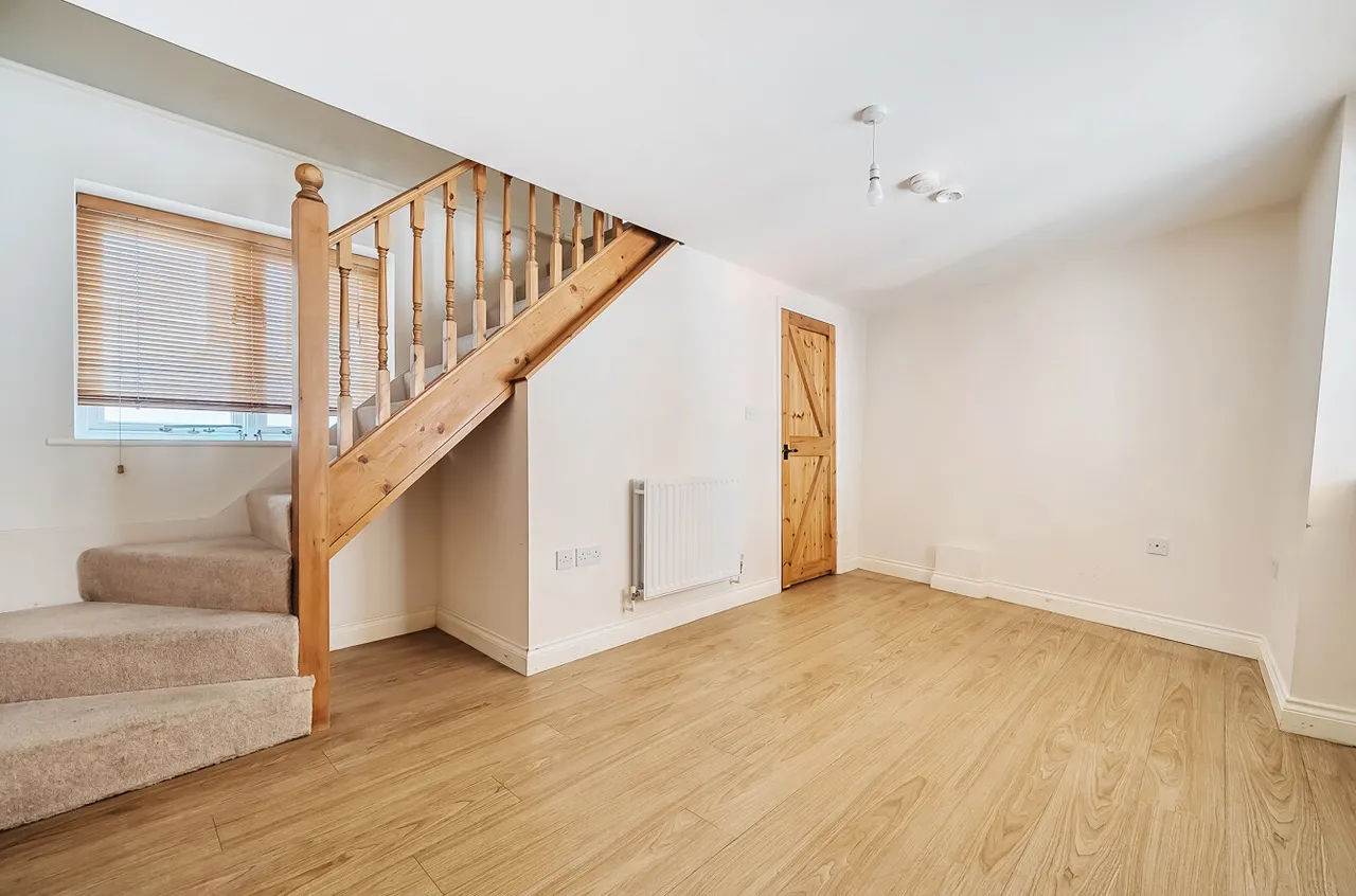 Mint Street, Godalming, GU7, photo 3