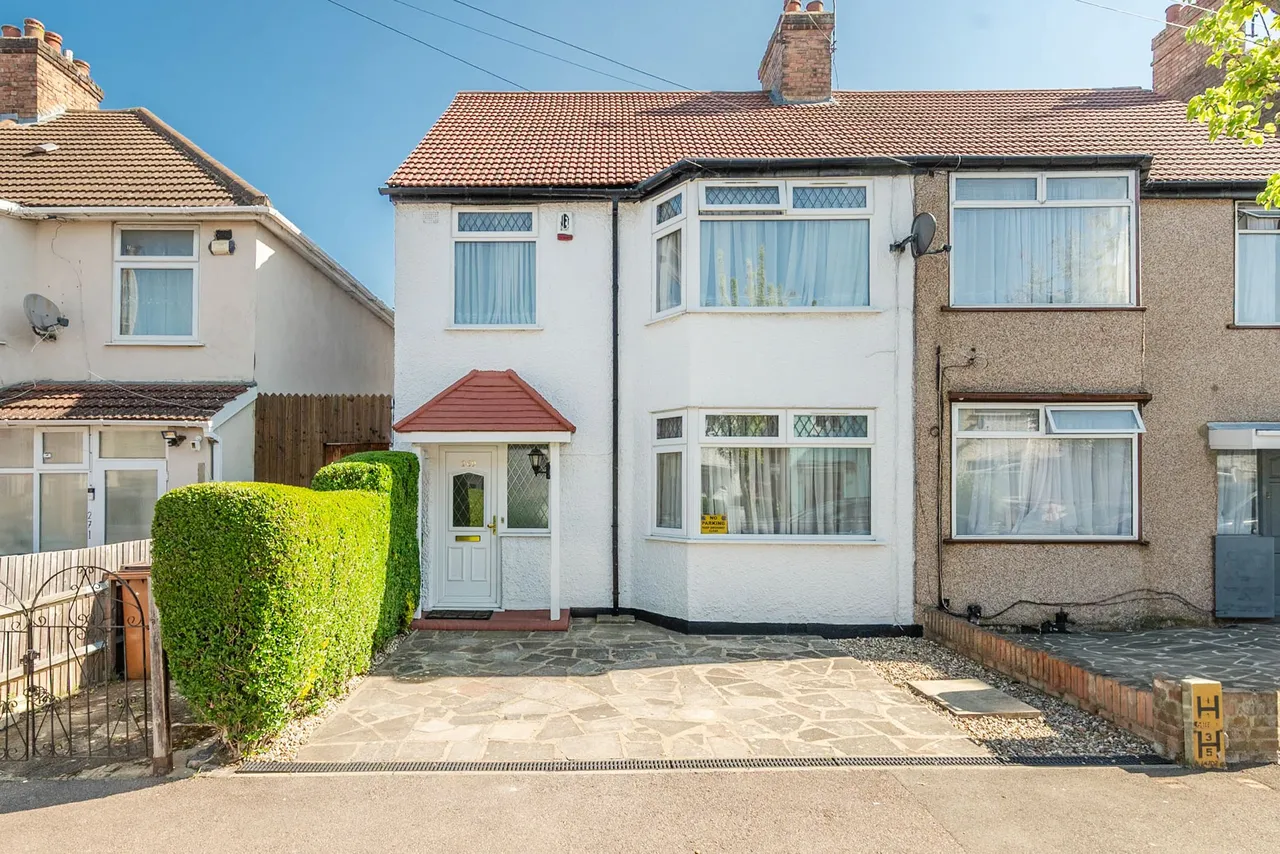 3 bed house for sale — 269 Byron Road, Harrow