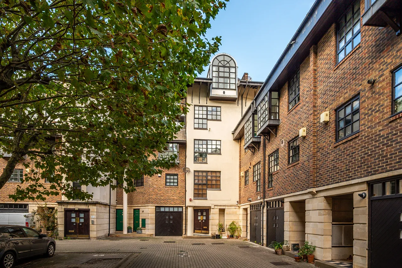London, SE16, photo 2