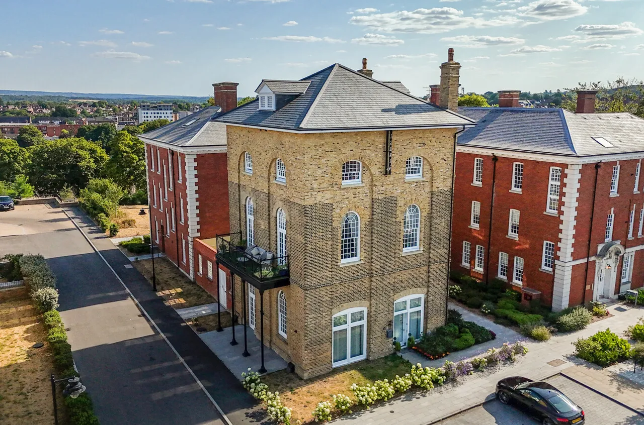 3 bed flat for sale — White Cross Place, Wellesley, Aldershot, Hampshire, GU11 4EY