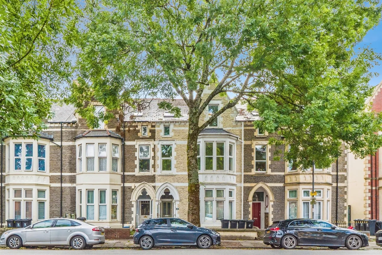 2 bed flat for sale — Princes Street, Roath, Cardiff