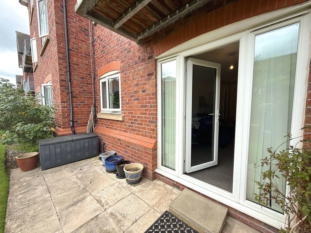 Waterside, Sale, photo 14