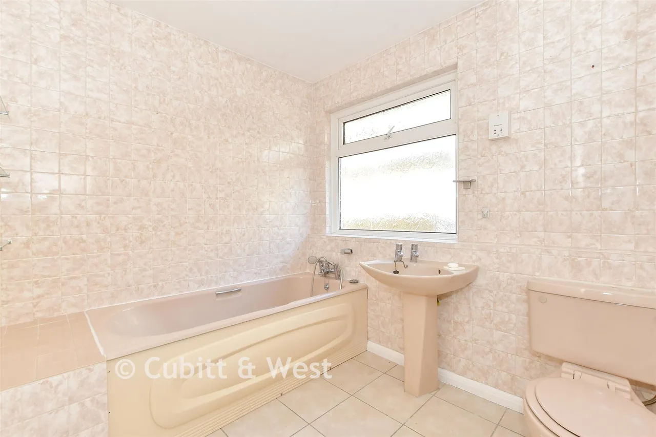 St. Edward's Road, Southsea, PO5, photo 12
