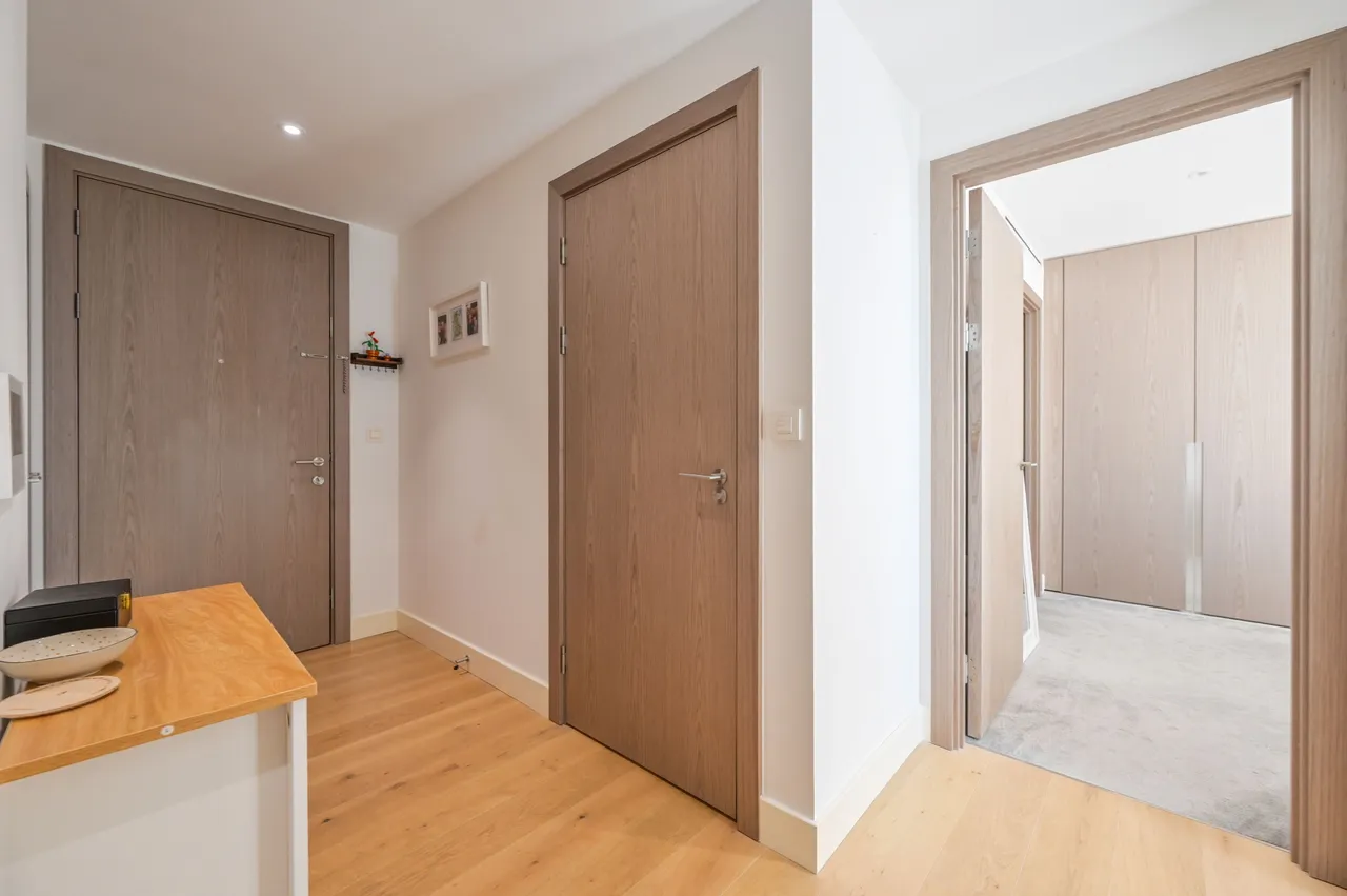 Flat 610, Ariel House, 144 Vaughan Way, London, photo 10